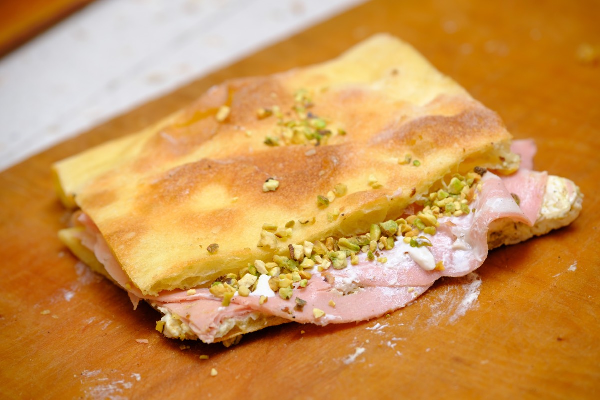 Focaccia Pistacchio Mortadella Stracciatella